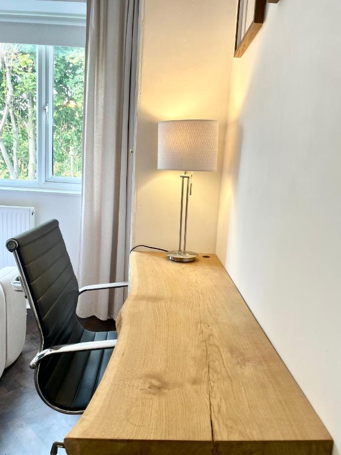 Newly Refurbished 2 Bedroom Apartment In South Londres Exterior foto